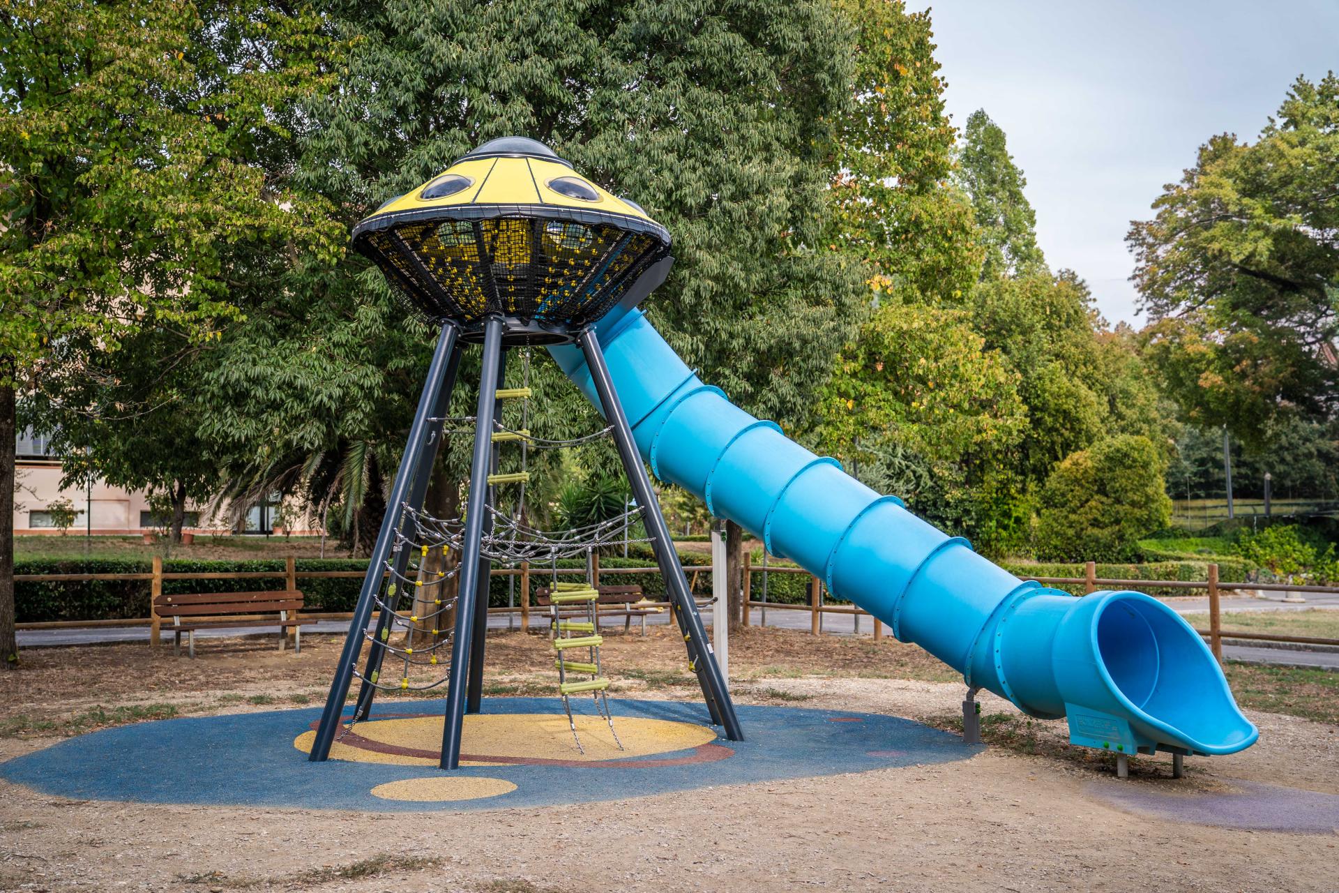 playgrounds fantasy single spaceship xfy100