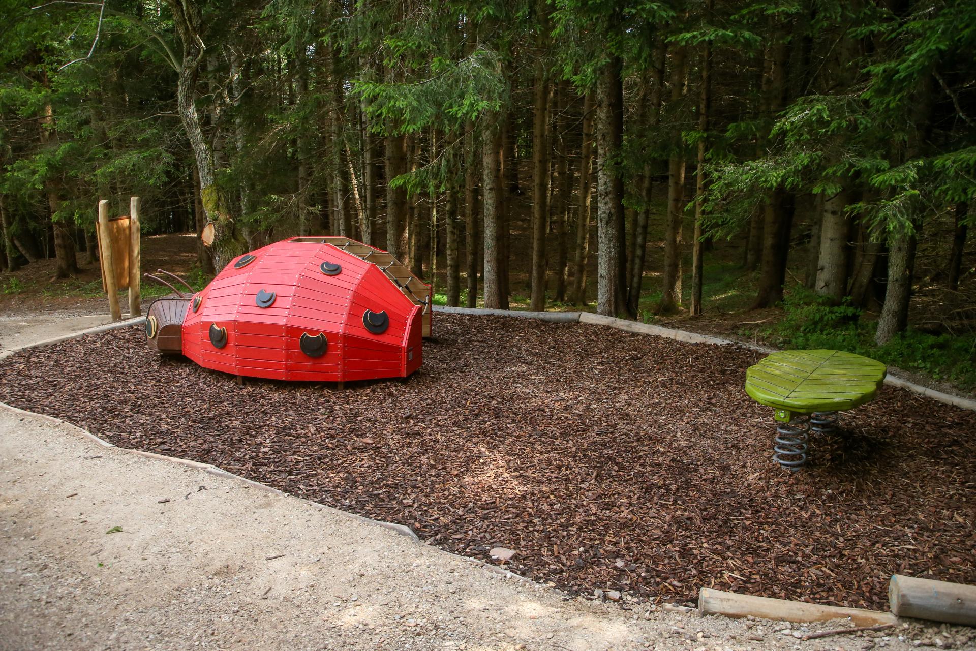 playgrounds fantasy ladybug xfy72