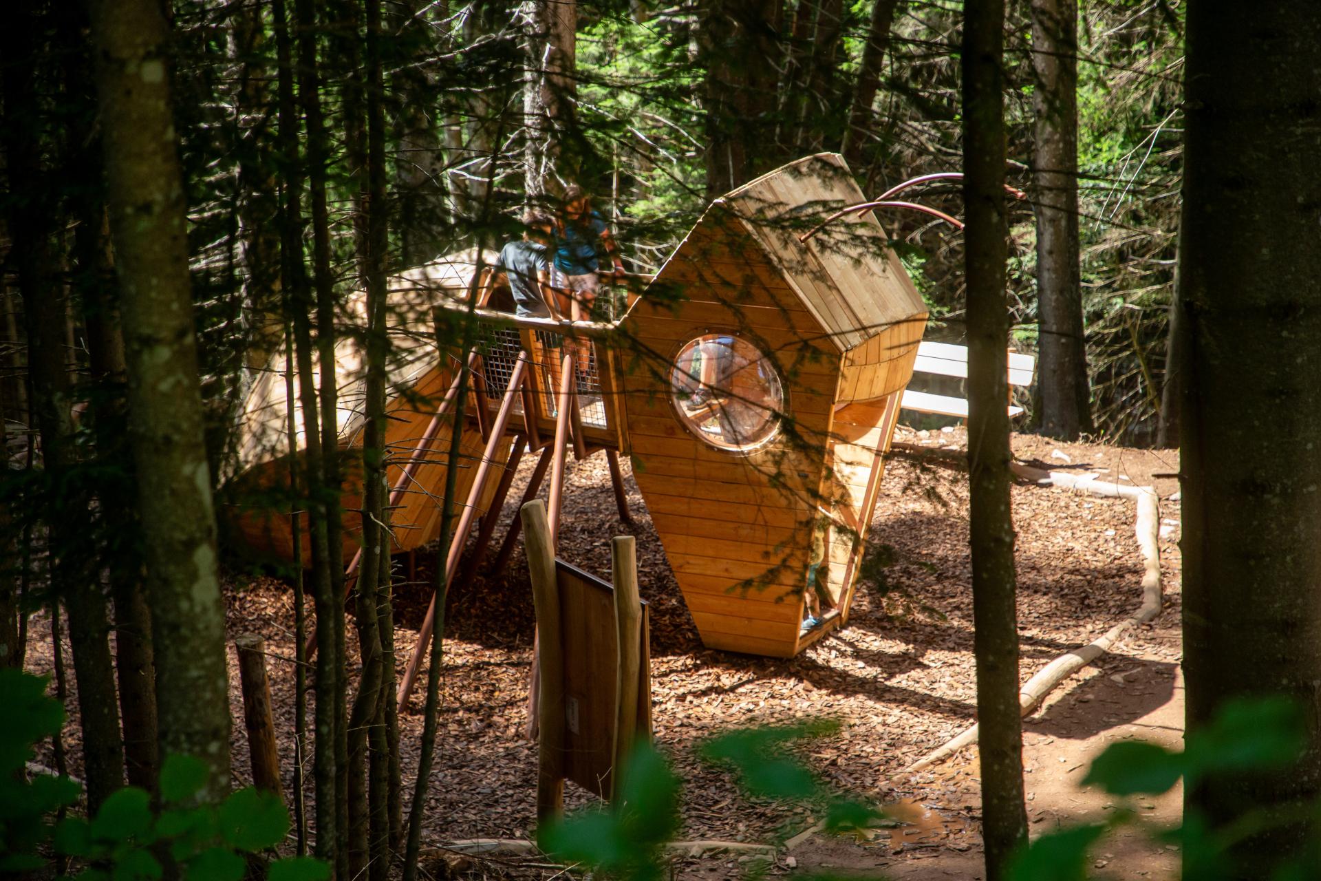 playgrounds fantasy ant xfy76