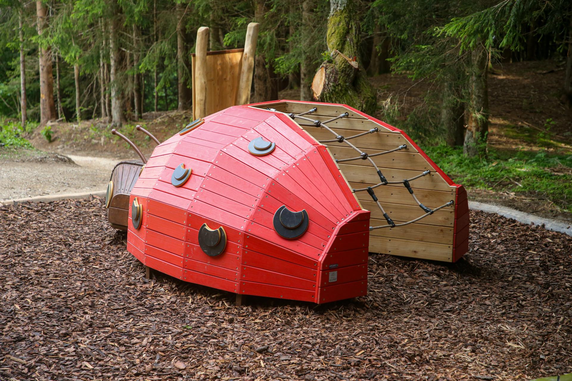 playgrounds fantasy ladybug xfy72