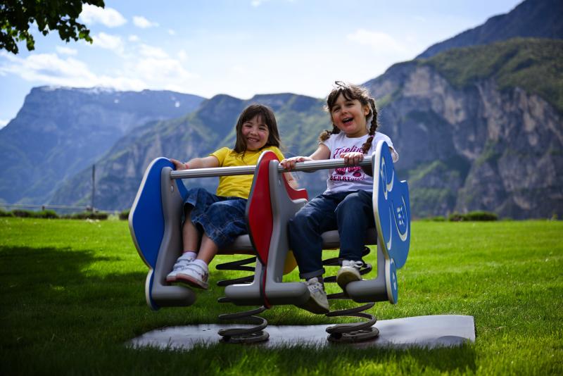 playgrounds spring riders line topfun xum18