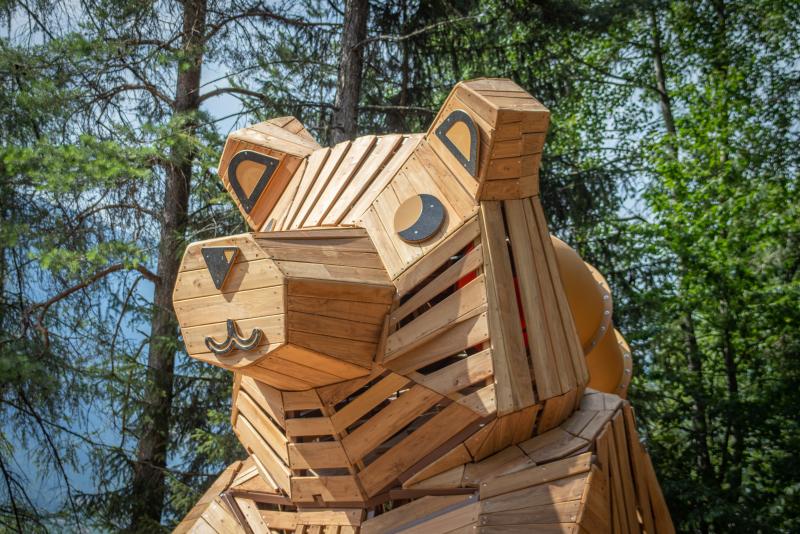 playgrounds fantasy ursus seated xfy280