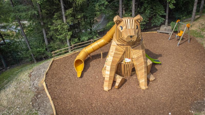 playgrounds fantasy ursus seated xfy280