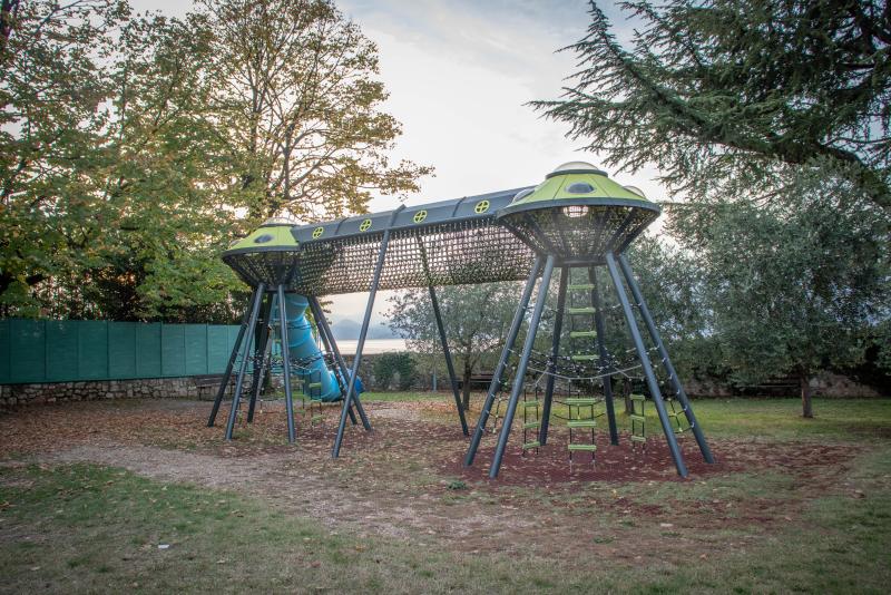 playgrounds fantasy twin spaceship xfy200