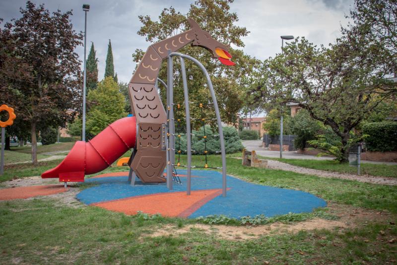 playgrounds fantasy dragon xfy90